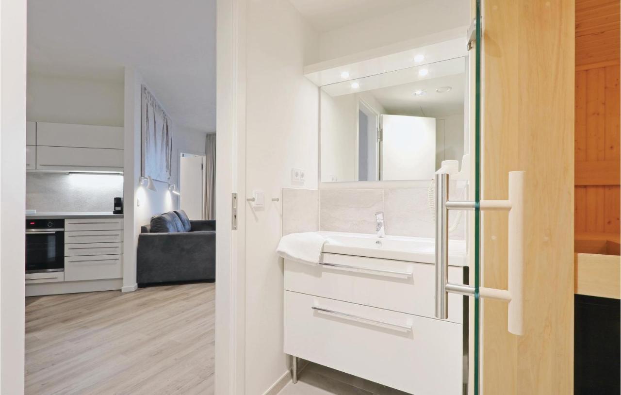 2 Bedroom Awesome Apartment In Luebeck Travemuende Esterno foto